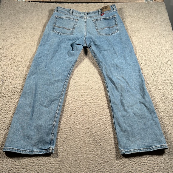 Wrangler Relaxed Boot Cut Jeans 36 x 27 Cowboy Rodeo Light Wash 1098RBWDN - Picture 2 of 10